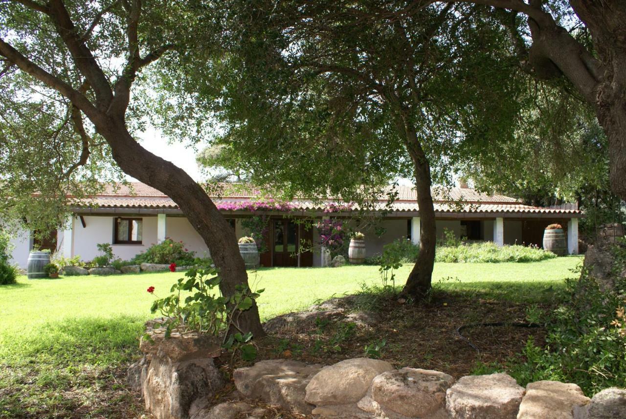 Agriturismo Su Pirastru Sa Castanza Exterior foto