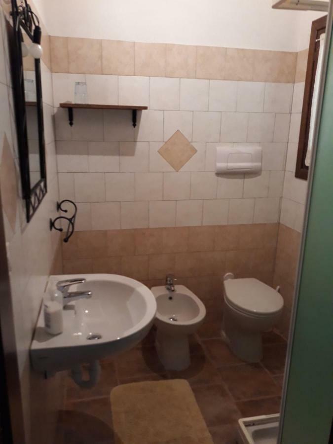 Agriturismo Su Pirastru Sa Castanza Exterior foto